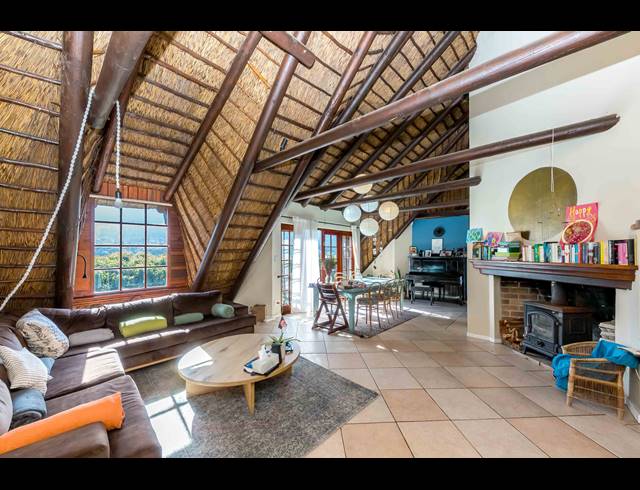 3 BEDROOM FREEHOLD TO LET IN THE MEADOWS